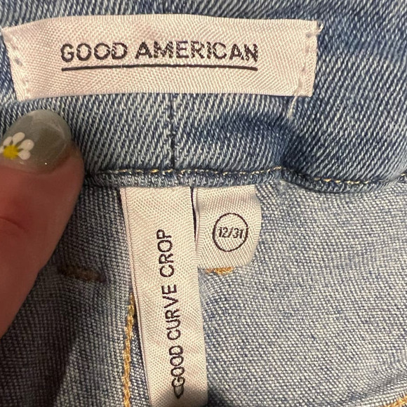 Good American Good Curve Crop Straight Leg High Rise Denim Jeans Size 12 / 31 - Picture 2 of 6